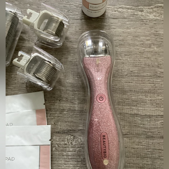 BeautyBio GloPRO Facial Microneedling Tool w Face Eye Body Attachments - Picture 2 of 6